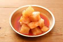 Cubed daikon radish kimchi