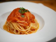 Tomato sauce pasta