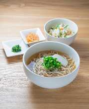 Mixed rice with chicken and soba set meal