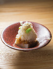 Dried baby sardines with grated daikon