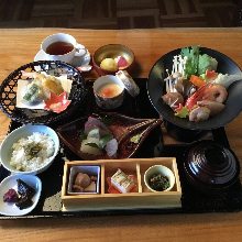 1,500 JPY Course (8 Items)