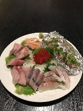 Assorted sashimi