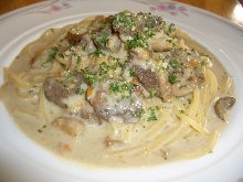 Pasta with cream of porcini mushroom