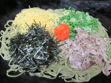 Tea-flavored buckwheat noodles