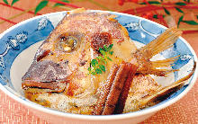 Kabutoni (simmered fish head)