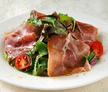 Raw ham salad