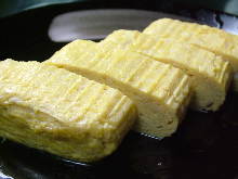 Japanese-style rolled omelet