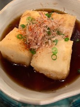 Deep-fried tofu in broth