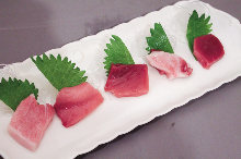 Assorted tuna sashimi