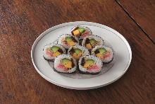Futomaki sushi rolls