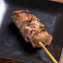 Salt-grilled gizzard skewer