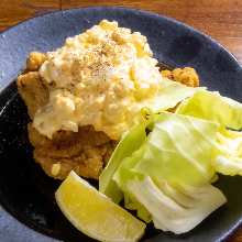 Fried chicken with tartar sauce