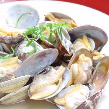 Manila clams steamed with sake Manila clams steamed with sake