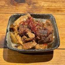 Simmered beef tendon