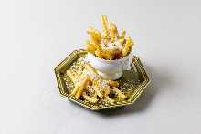 Crispy French Fries / Truffle & Cheese