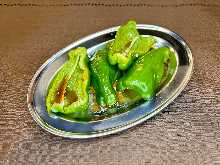 Grilled green pepper