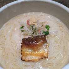 御食事（鮎素麺 香味野菜盛）