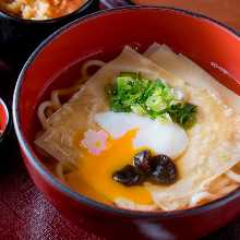 湯葉たまうどん（温）