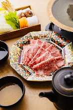 特選黒毛和牛のすき焼きセット（黒毛和牛のリブロース・厳選お野菜の盛り合わせ・蘭王玉子）