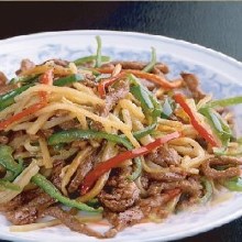 牛肉とピーマンの細切り炒め