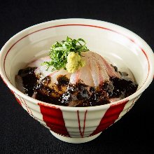 鯛茶漬け（黒ごまタレ）