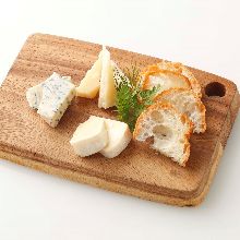 チーズ盛り合わせ3種