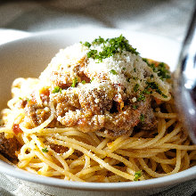 トマトソースパスタ