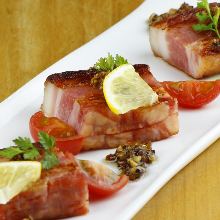 ベーコンの炭火焼