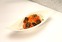 トマトソースパスタ