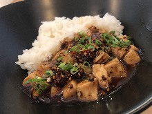麻婆丼