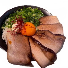 炙りチャーシュー丼(4,000円食べ放題対象メニュー)