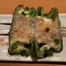 ピーマンとチーズの豚肉巻き串