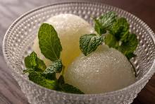 【Additional menu：＋550yen】Seasonal Sorbet