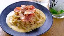 選べるパスタ（明太クリームパスタor濃厚カルボナーラ）