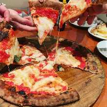 MARGERITA マルゲリータ（mozzarella,basil)