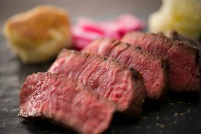 黒毛和牛赤身肉ステーキ