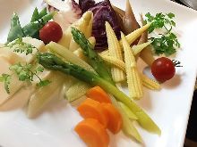 旬野菜のバーニャカウダ　＊Bagna cauda