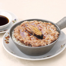 鹹漬け魚とひき肉のせ蒸しご飯