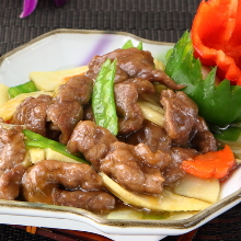 牛肉のオイスターソース炒め