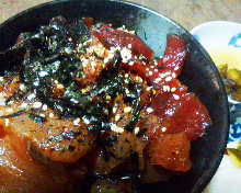 まぐろ漬け丼