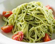 夏季限定メニュー：≪冷≫バジルソースパスタ（サラダ・ドリンク付）Basil sauce pasta