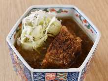 村木屋はなれ特製牛煮込み