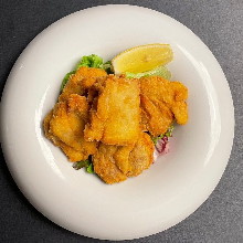 フライドチキン　シラチャーソース