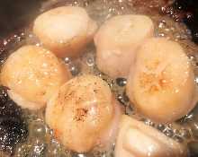 ホタテの生貝柱焼き