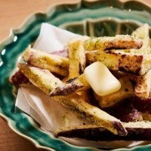 新じゃがの唐揚げ　トリュフチーズバター仕立て