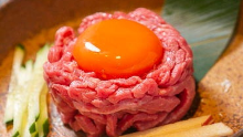 和牛炙りユッケ