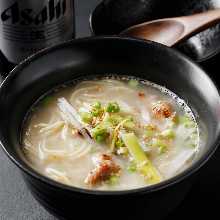 鶏白湯ラーメン