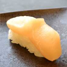 活ほたて（野付・噴火湾産）
