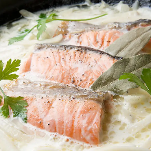 鮭とじゃがいものクリームタジン鍋