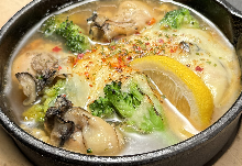 牡蠣とブロッコリーのチーズ焼き